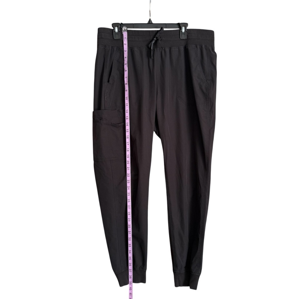 Carhartt Women's Black Scrub Set - Top & Jogger Pants - Picture 3 of 7